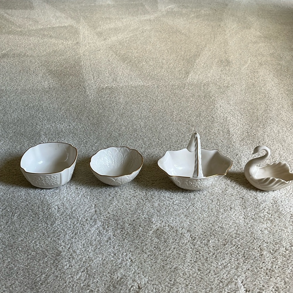A LENOX Bonanza. Buy one or buy all four. I’m very happy to break up the set.